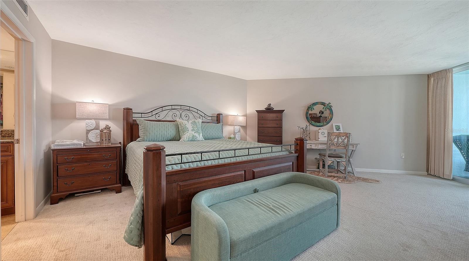 Image 25 of 65 For 888 Blvd Of The Arts  505