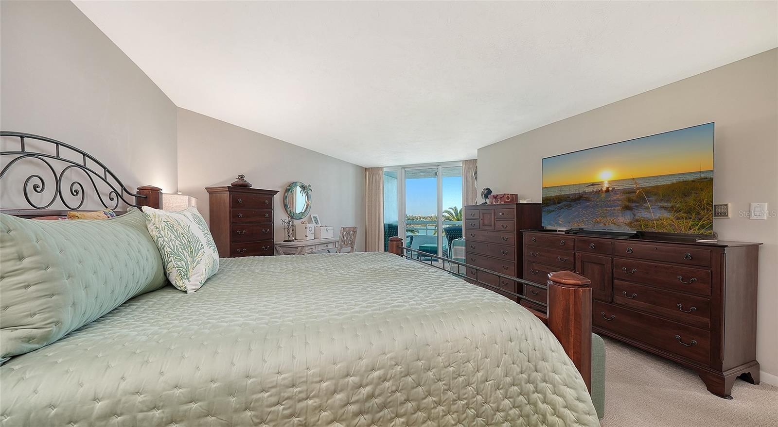 Image 26 of 65 For 888 Blvd Of The Arts  505