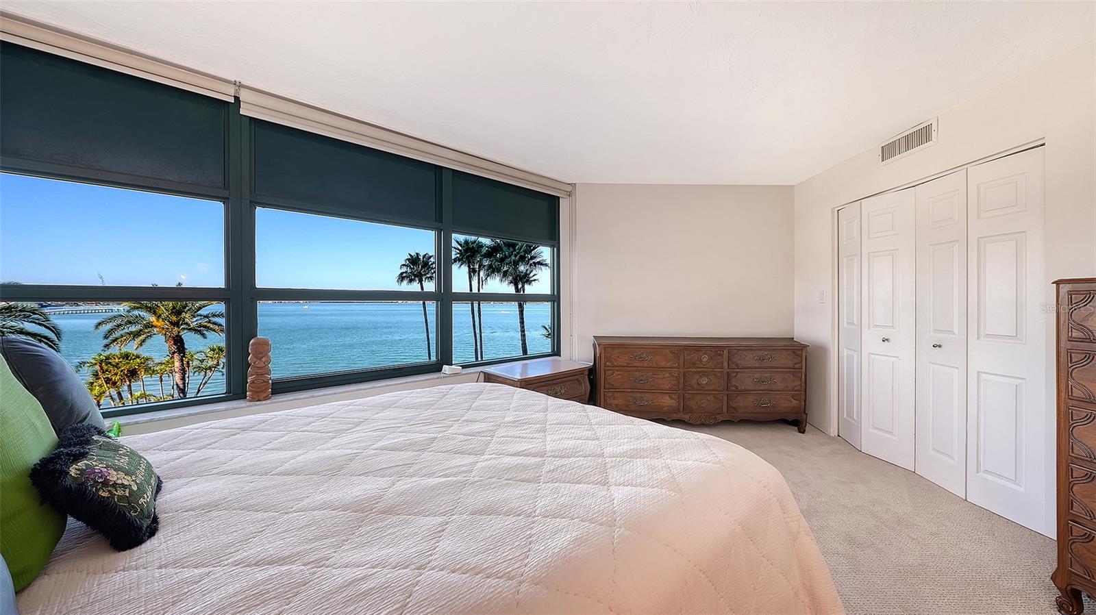 Image 35 of 65 For 888 Blvd Of The Arts  505