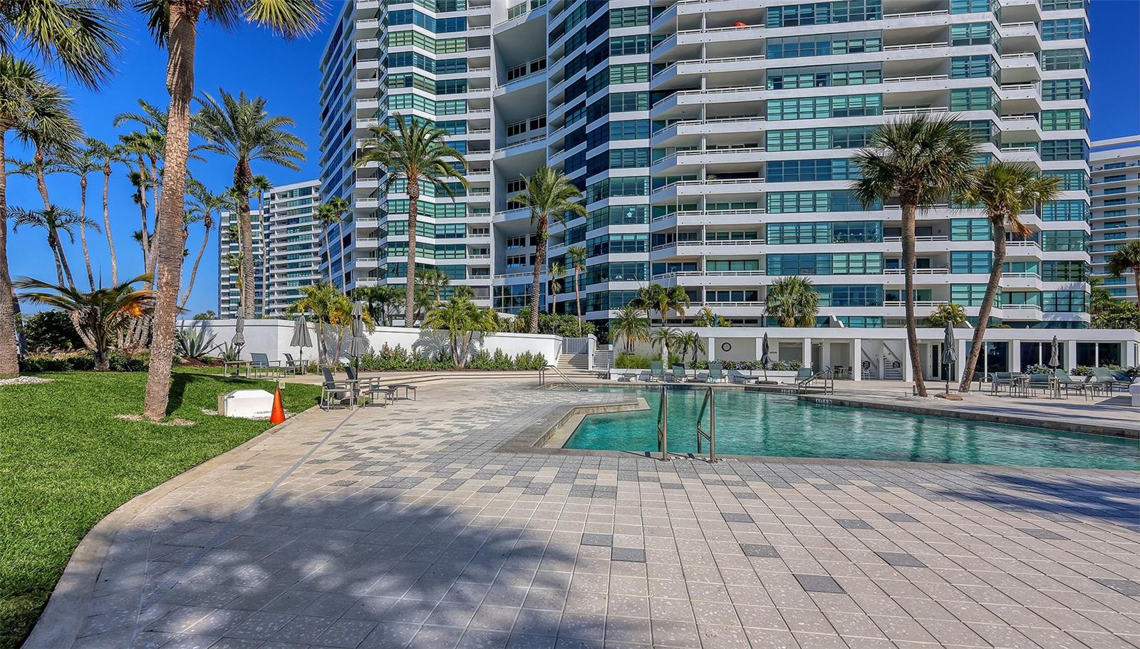 Image 47 of 65 For 888 Blvd Of The Arts  505