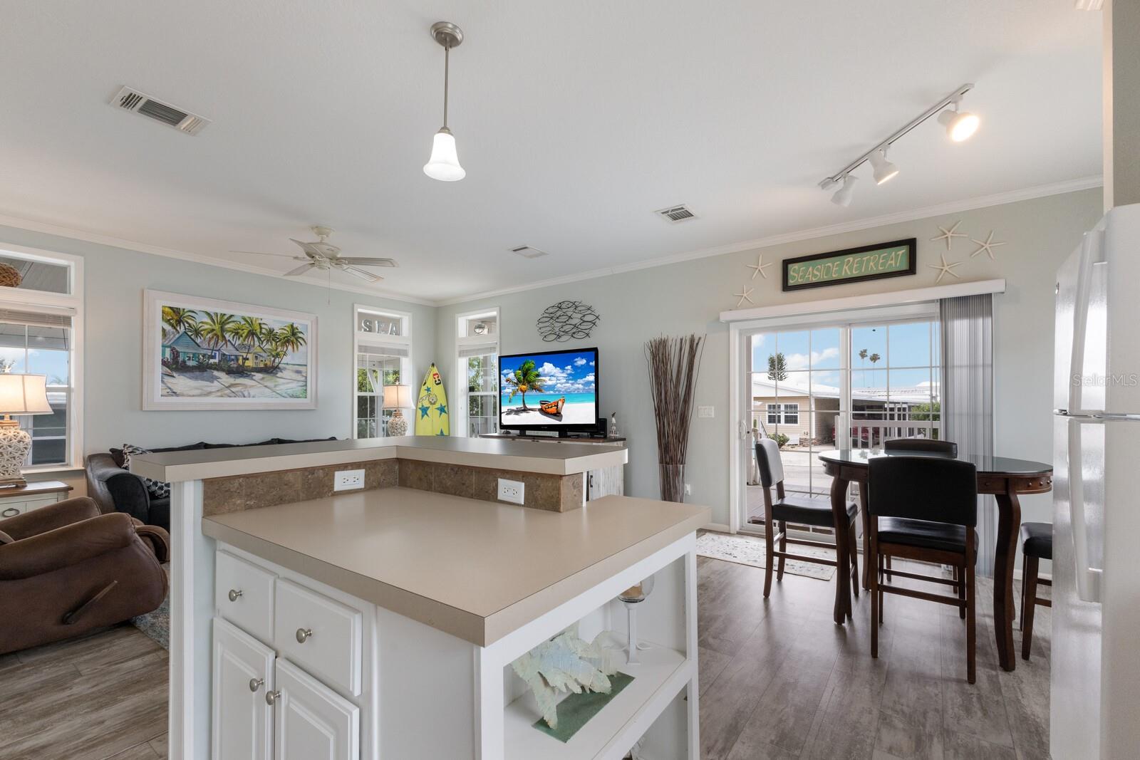 Image 12 of 45 For 1316 28th Avenue Drive W