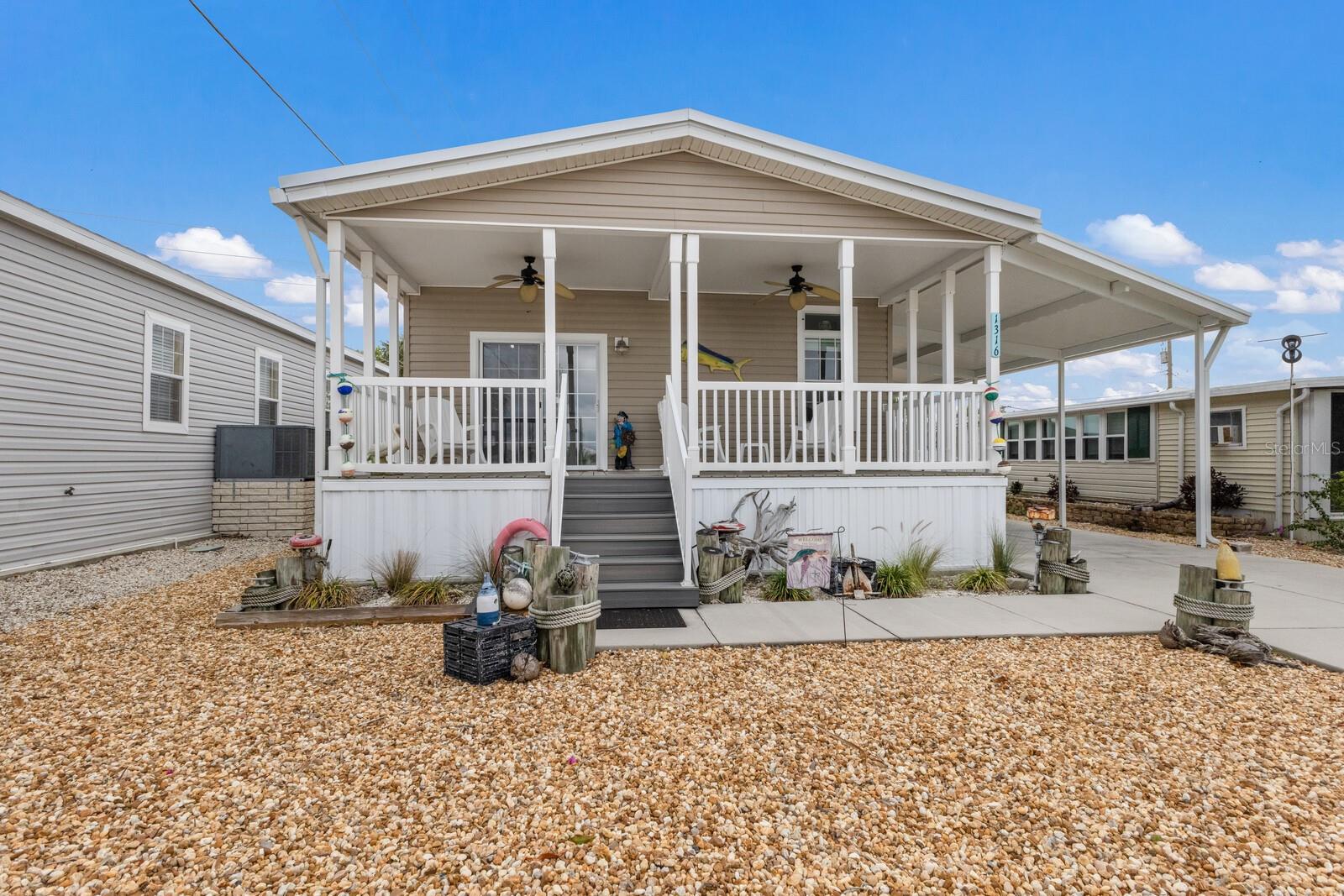 Image 2 of 45 For 1316 28th Avenue Drive W