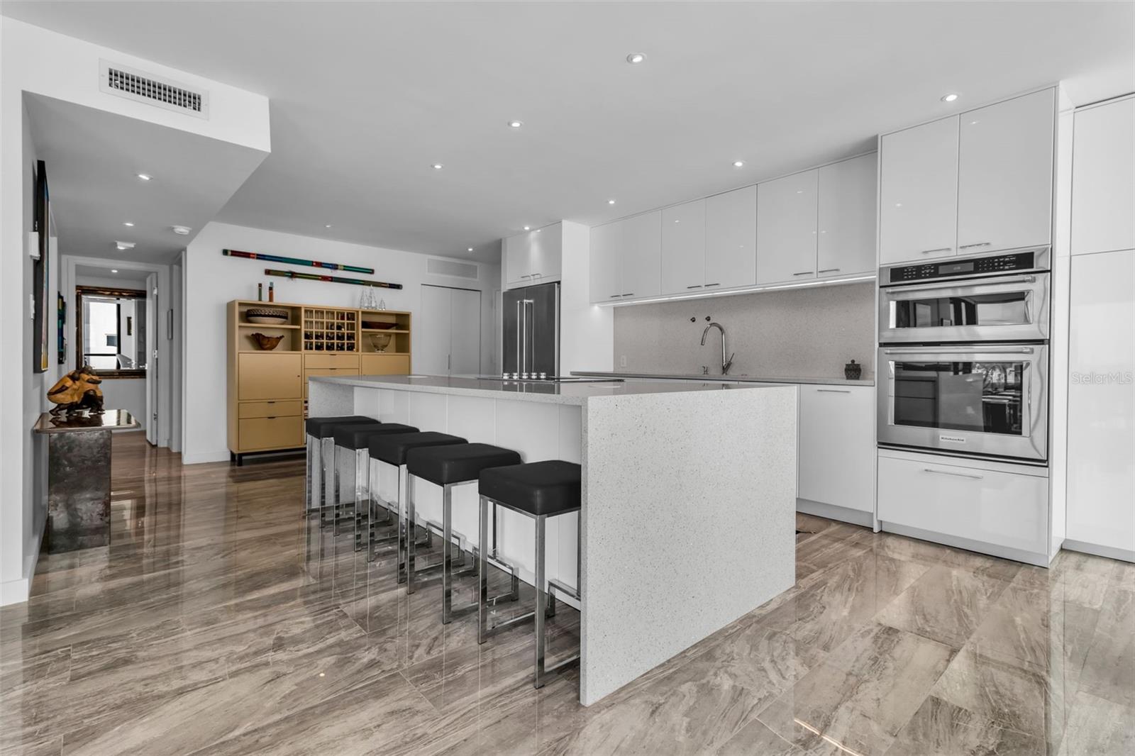 Image 10 of 40 For 707 Gulfstream Avenue 802