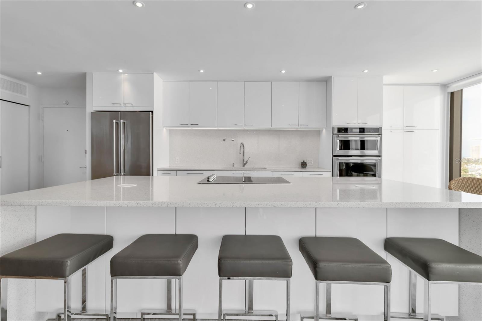 Image 11 of 40 For 707 Gulfstream Avenue 802