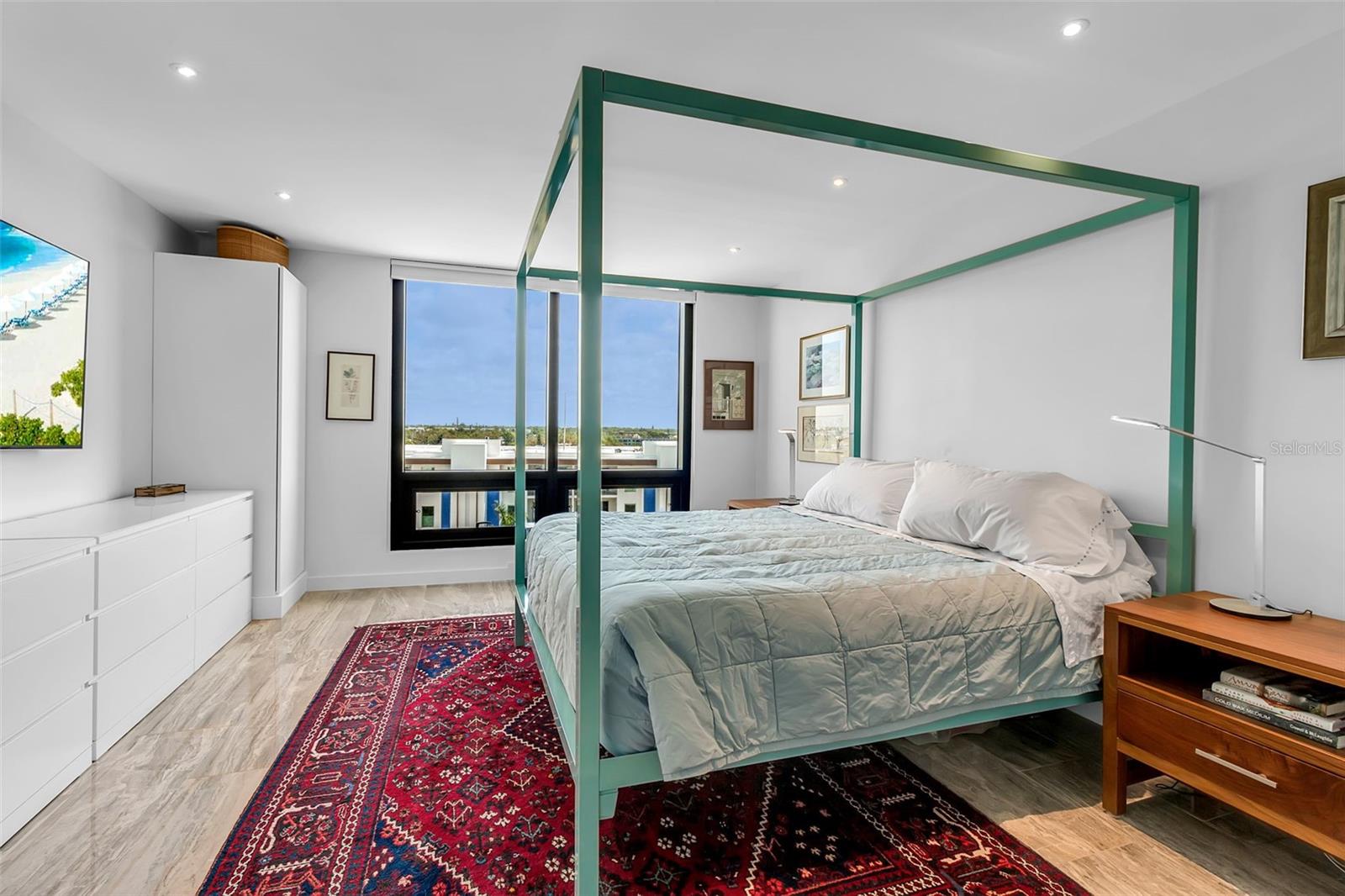 Image 24 of 40 For 707 Gulfstream Avenue 802