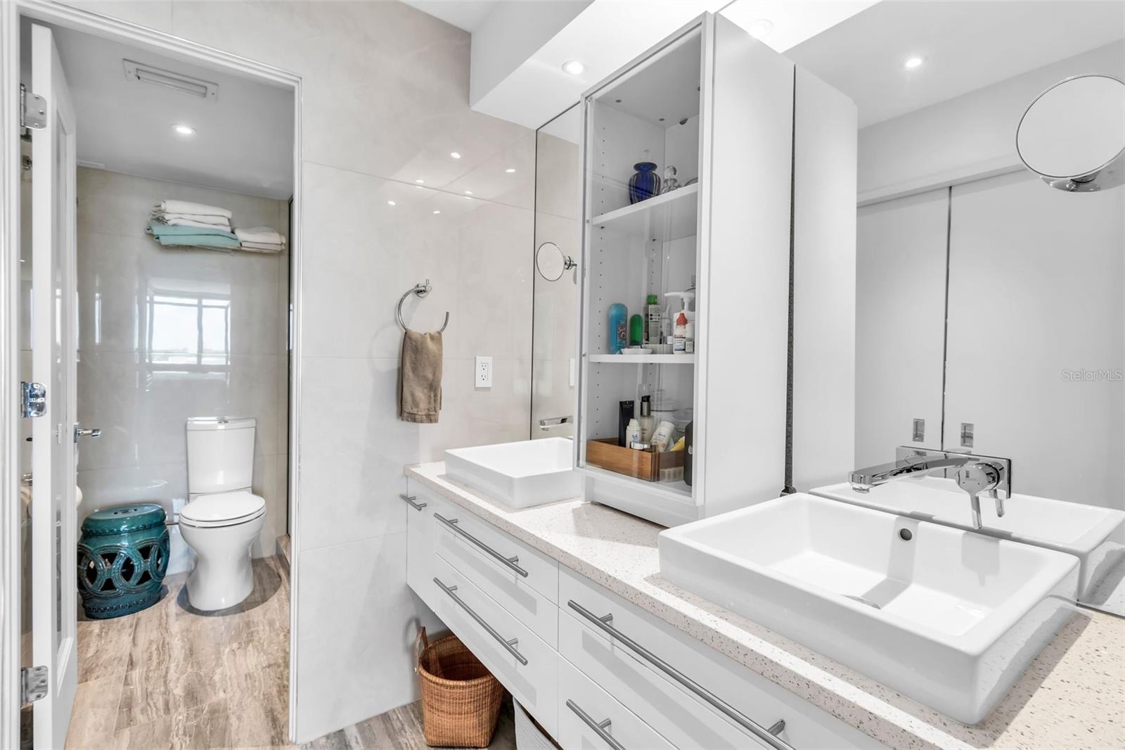 Image 25 of 40 For 707 Gulfstream Avenue 802