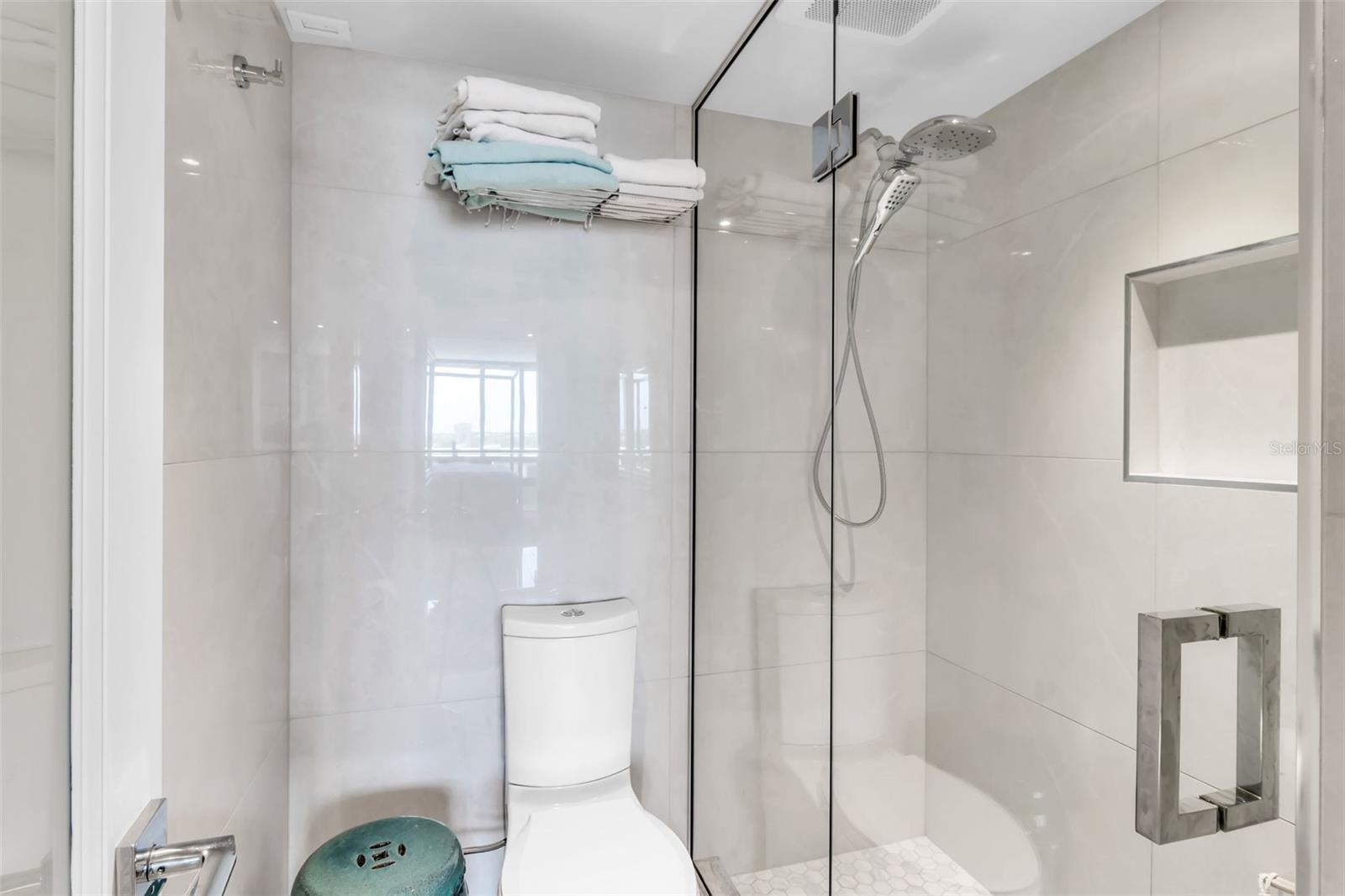 Image 27 of 40 For 707 Gulfstream Avenue 802