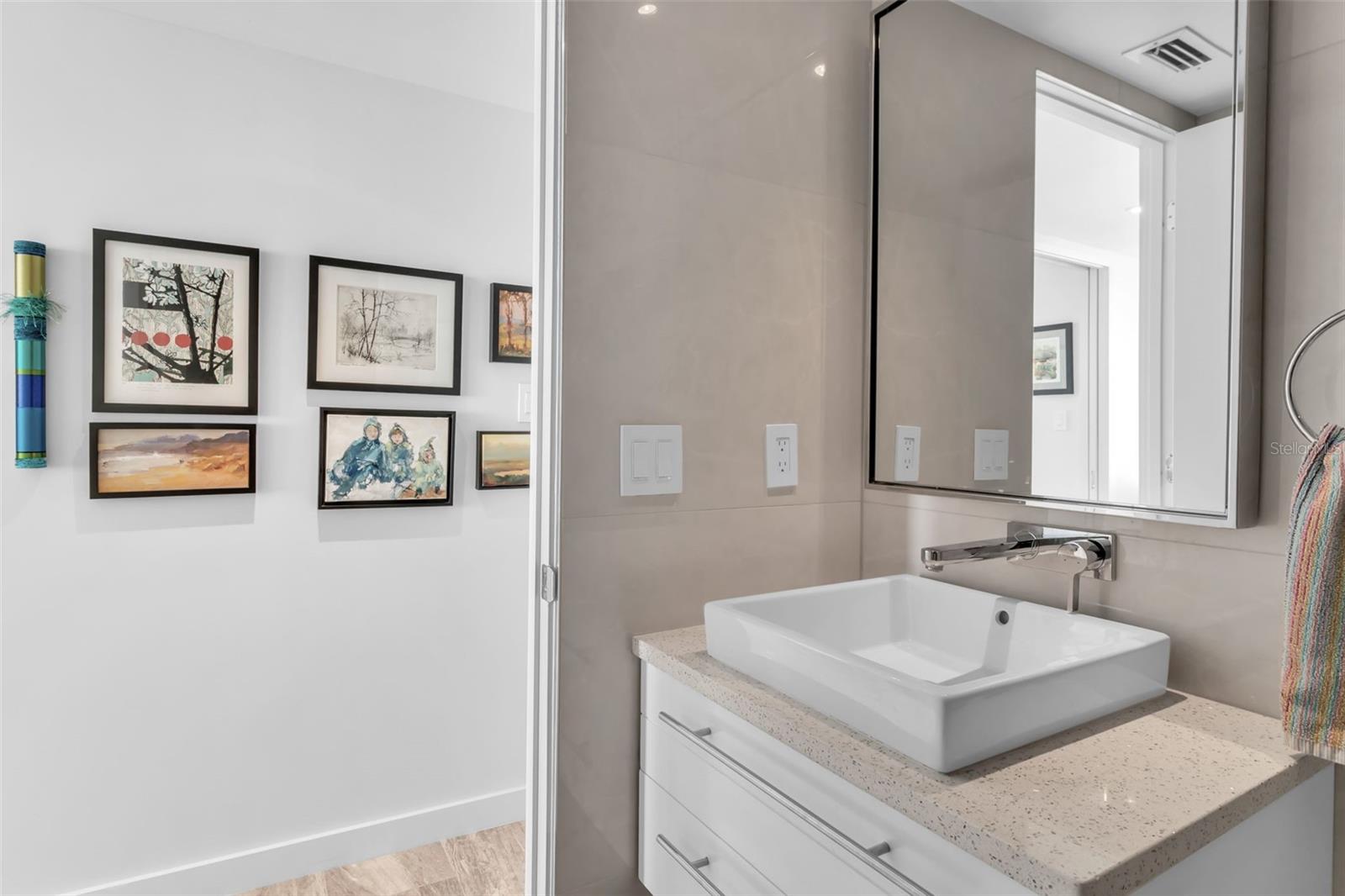 Image 32 of 40 For 707 Gulfstream Avenue 802