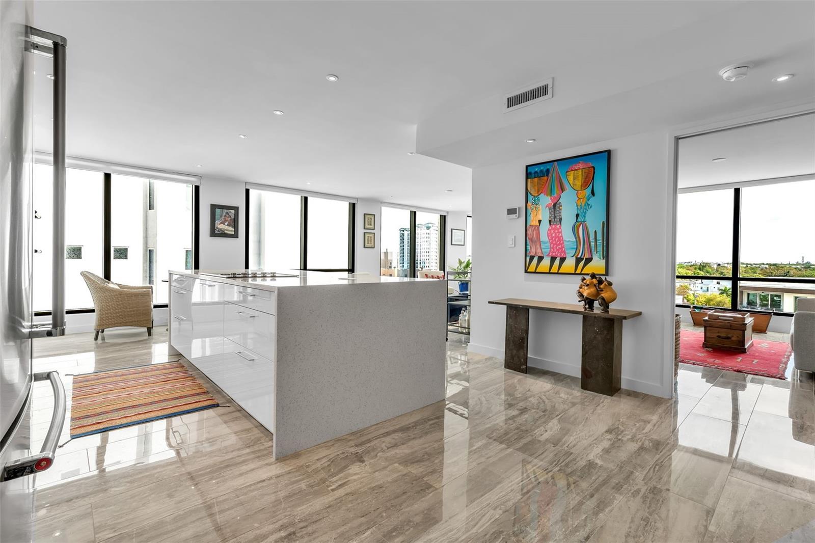 Image 7 of 40 For 707 Gulfstream Avenue 802