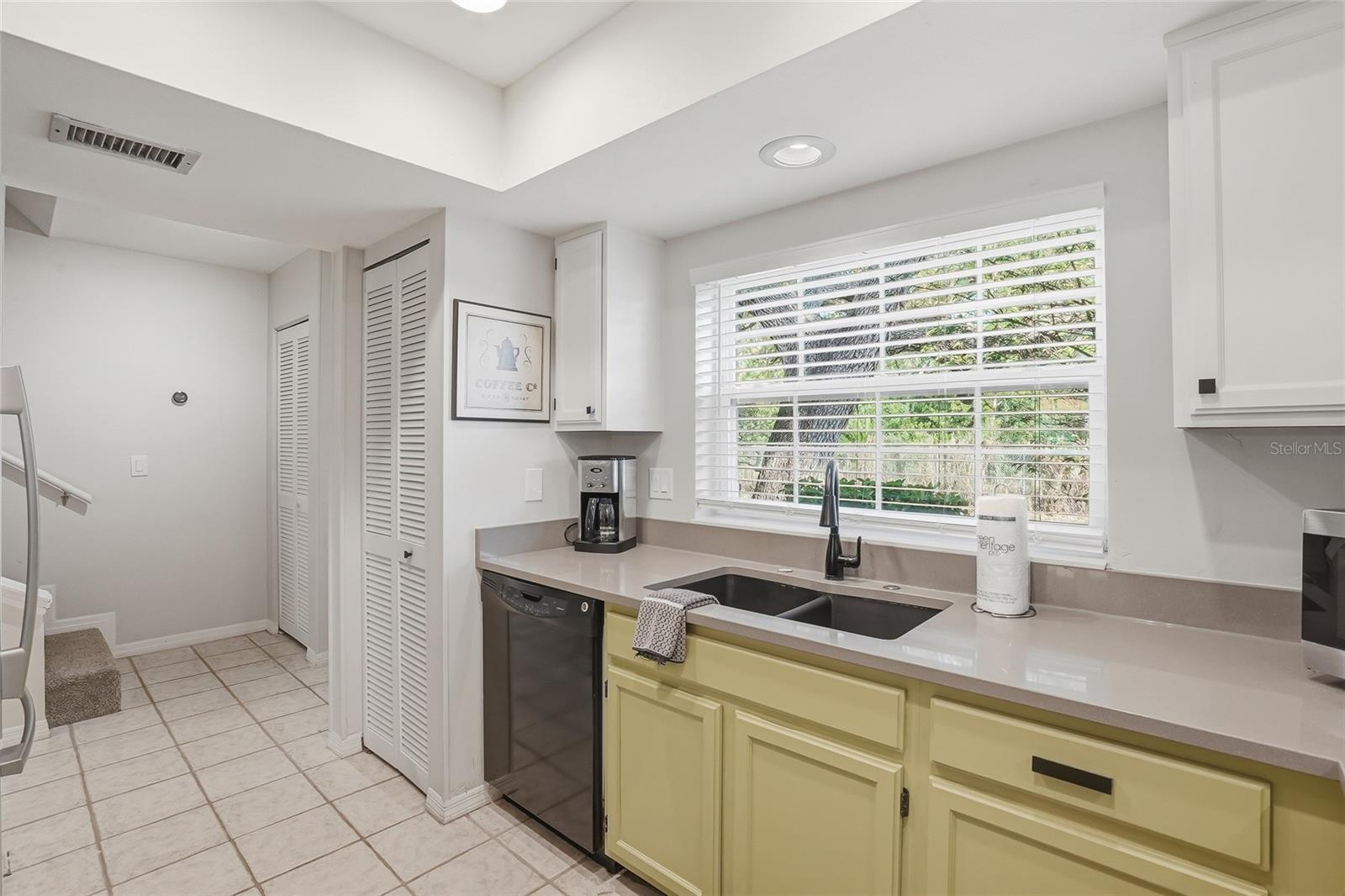 Image 10 of 37 For 8314 Civic Road