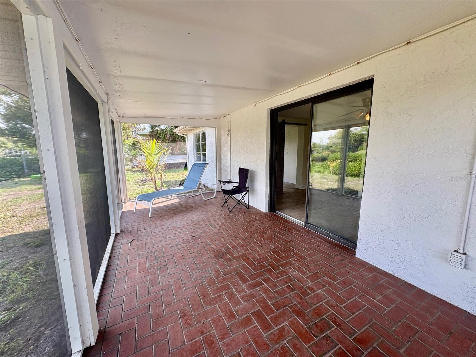 Image 26 of 30 For 605 Barnes Parkway