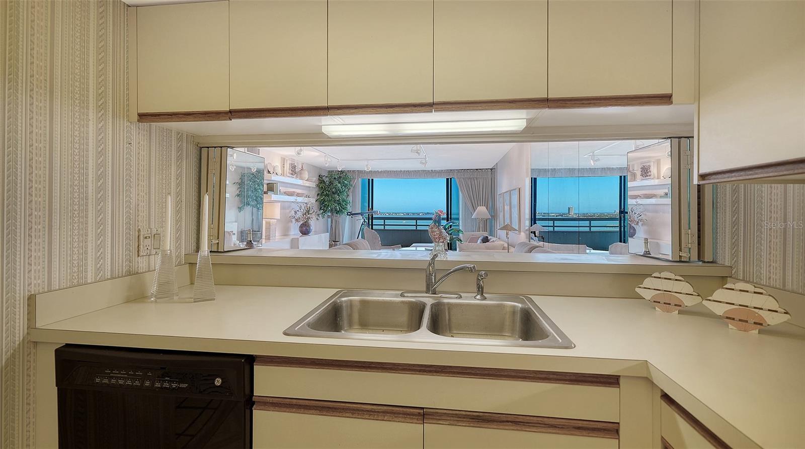 Image 12 of 84 For 988 Blvd Of The Arts  1411