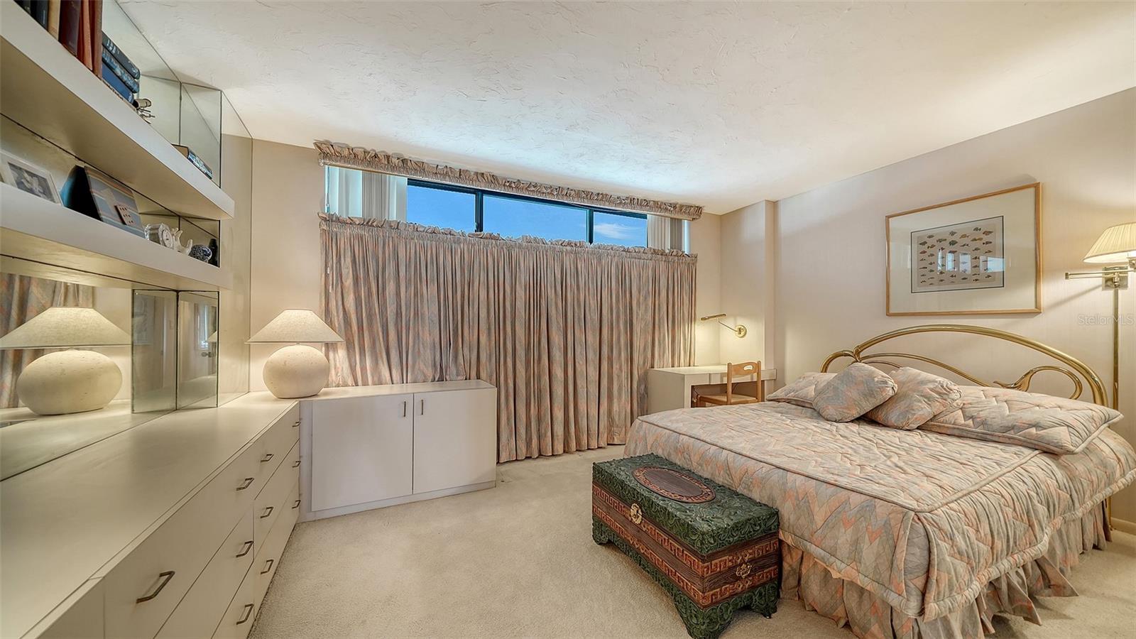 Image 16 of 84 For 988 Blvd Of The Arts  1411