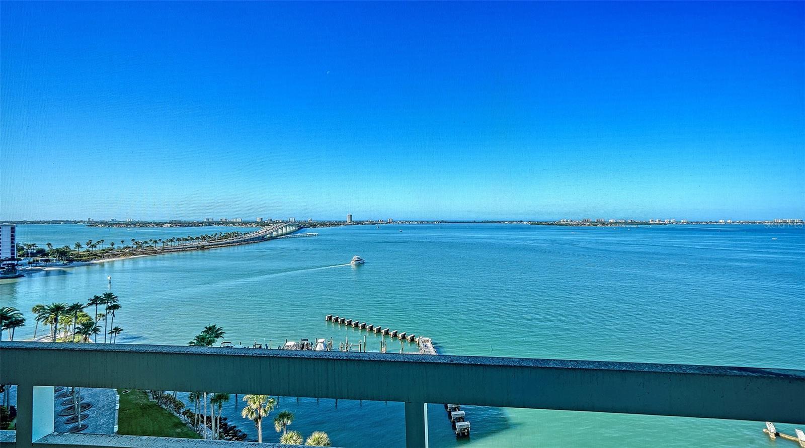 Image 25 of 84 For 988 Blvd Of The Arts  1411