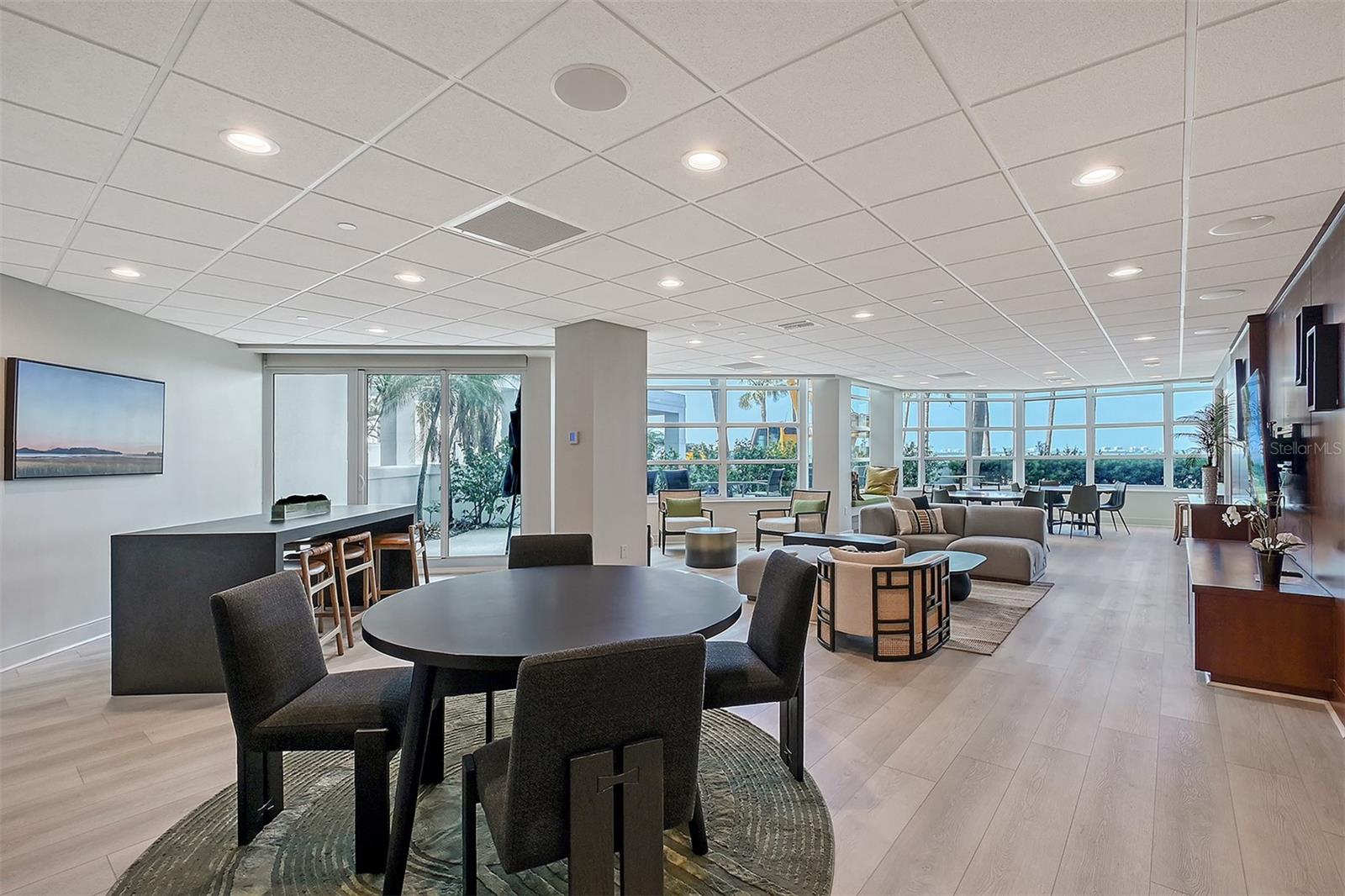 Image 37 of 84 For 988 Blvd Of The Arts  1411