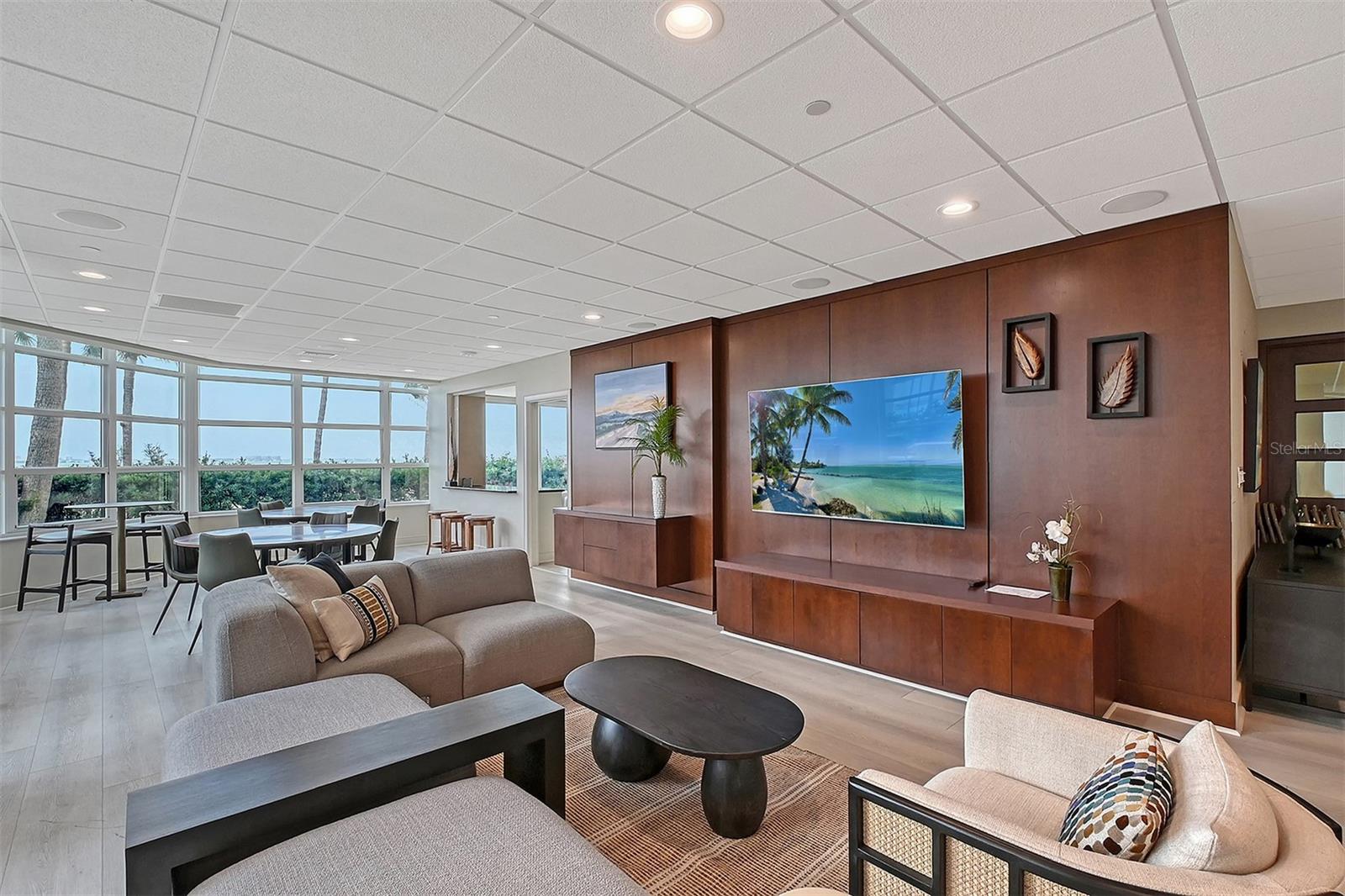 Image 46 of 84 For 988 Blvd Of The Arts  1411