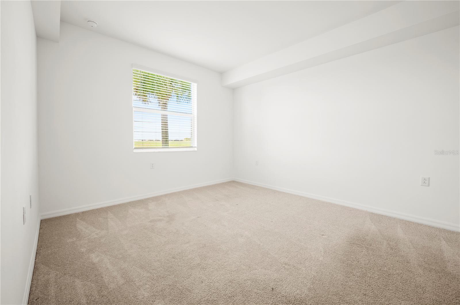 Image 12 of 26 For 43060 Greenway Boulevard 714