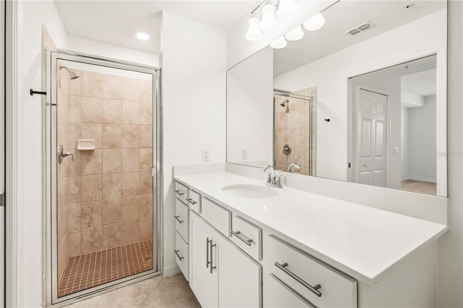 Image 13 of 26 For 43060 Greenway Boulevard 714