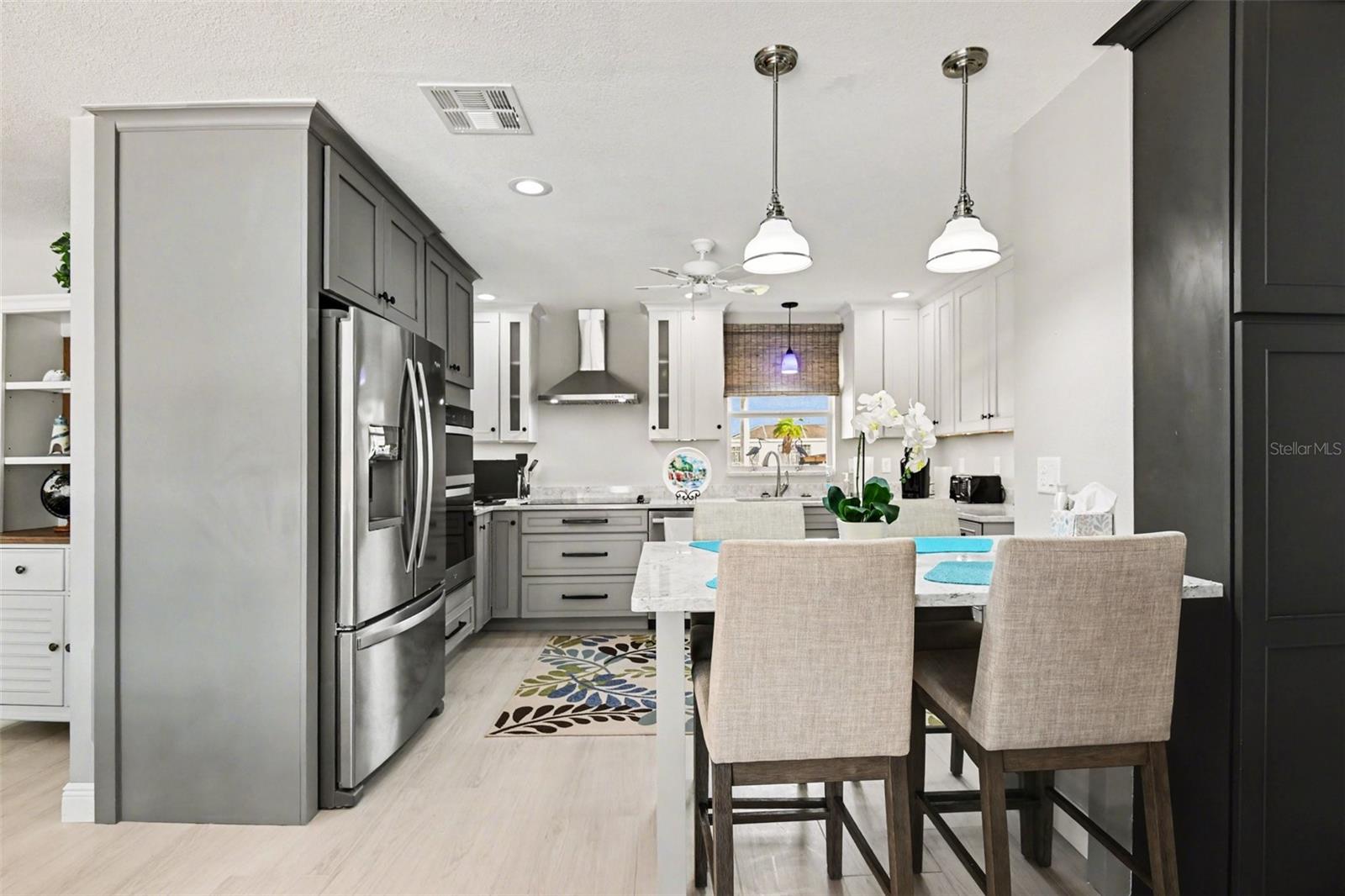 Image 11 of 37 For 543 Belvedere Court