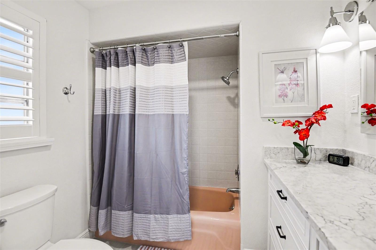 Image 13 of 37 For 543 Belvedere Court