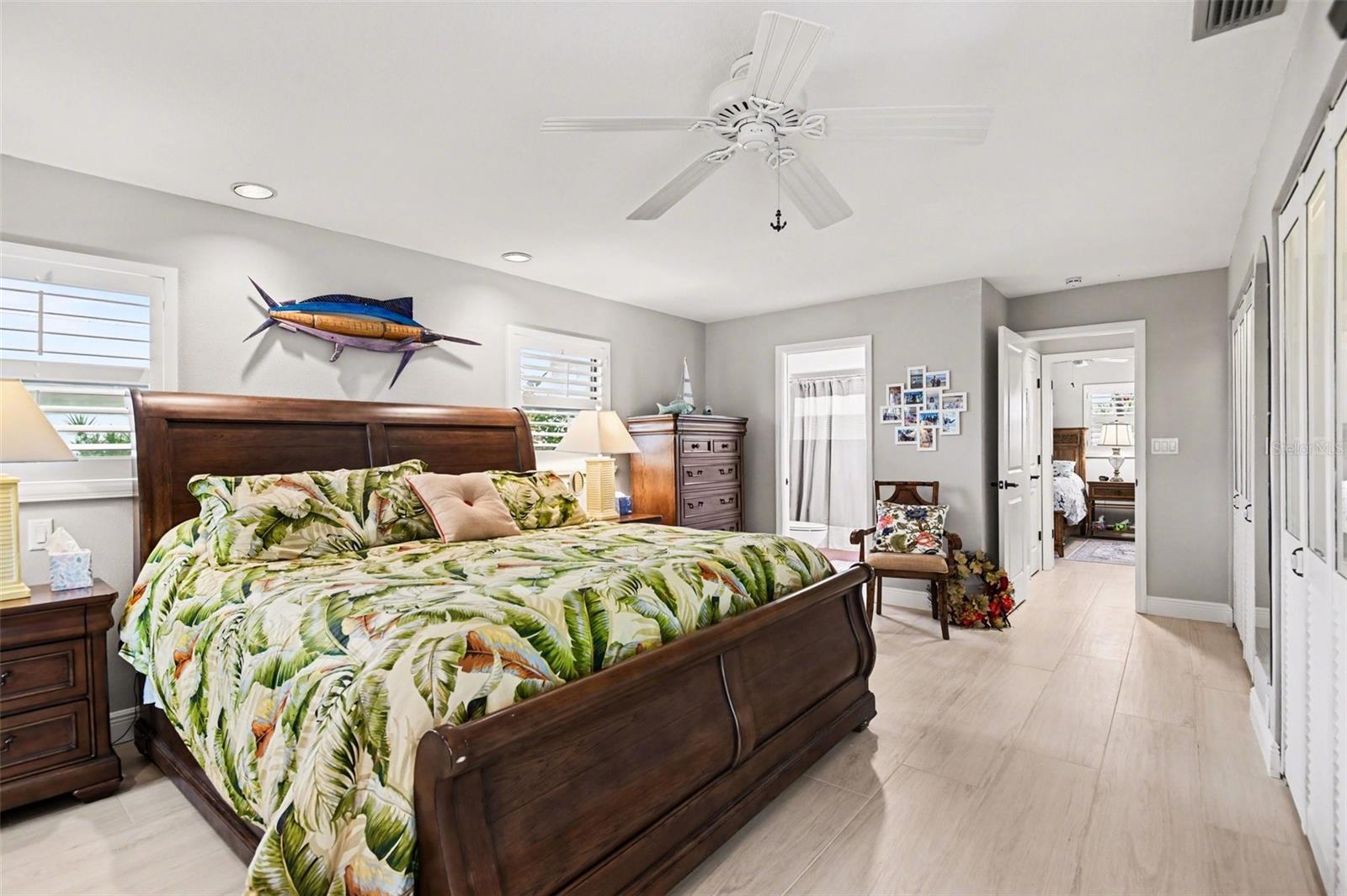 Image 16 of 37 For 543 Belvedere Court