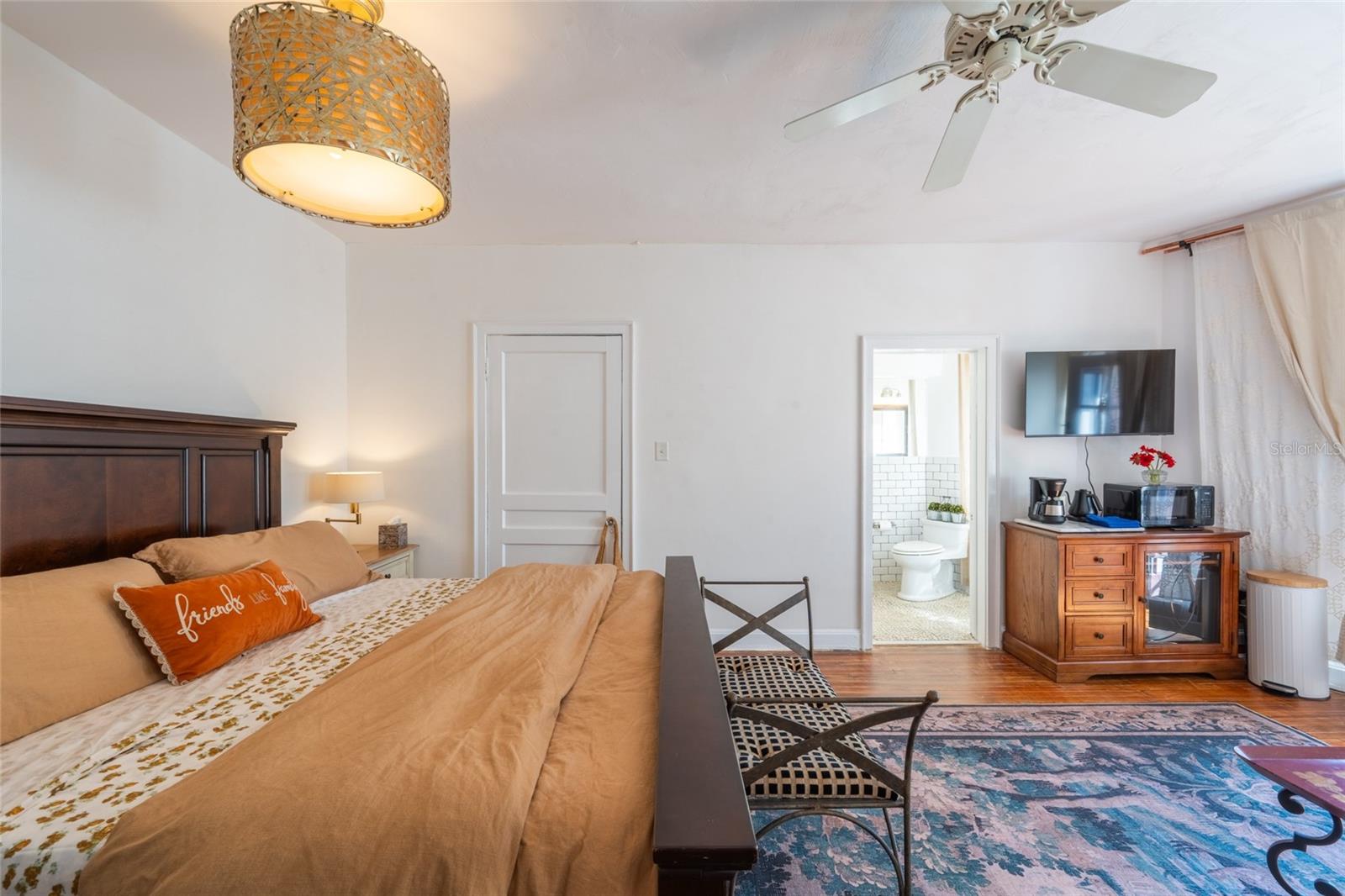 Image 18 of 42 For 530 Orange Avenue