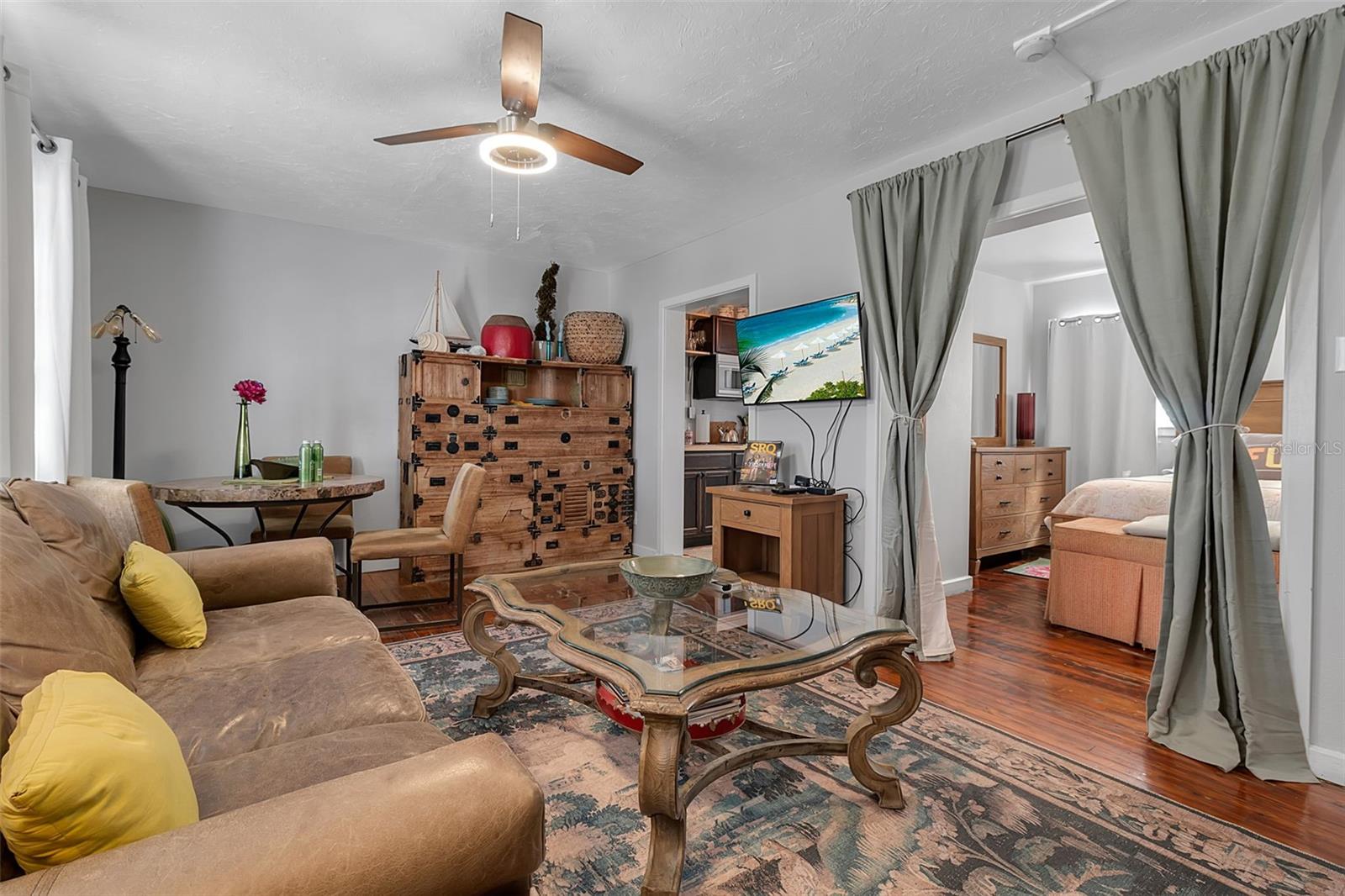 Image 22 of 42 For 530 Orange Avenue