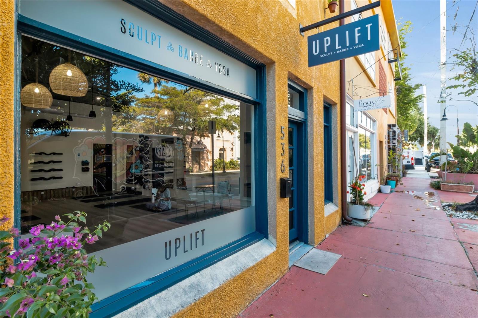 Image 39 of 42 For 530 Orange Avenue