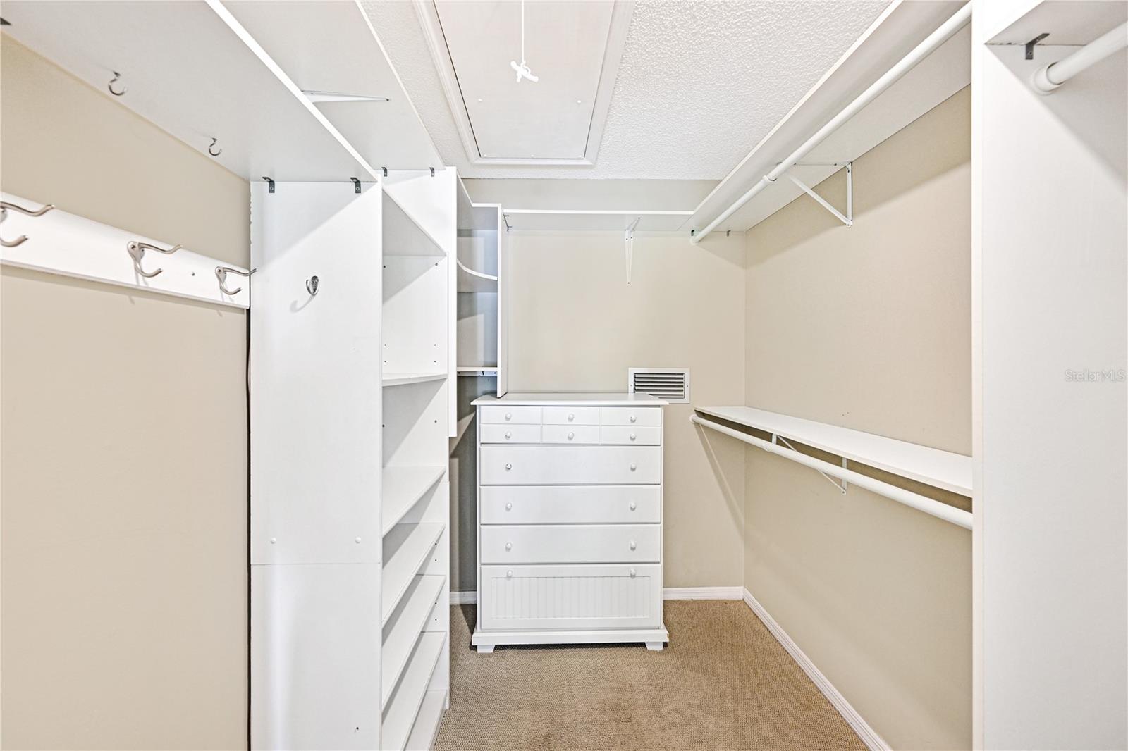 Image 23 of 74 For 4405 Mount Vernon Drive