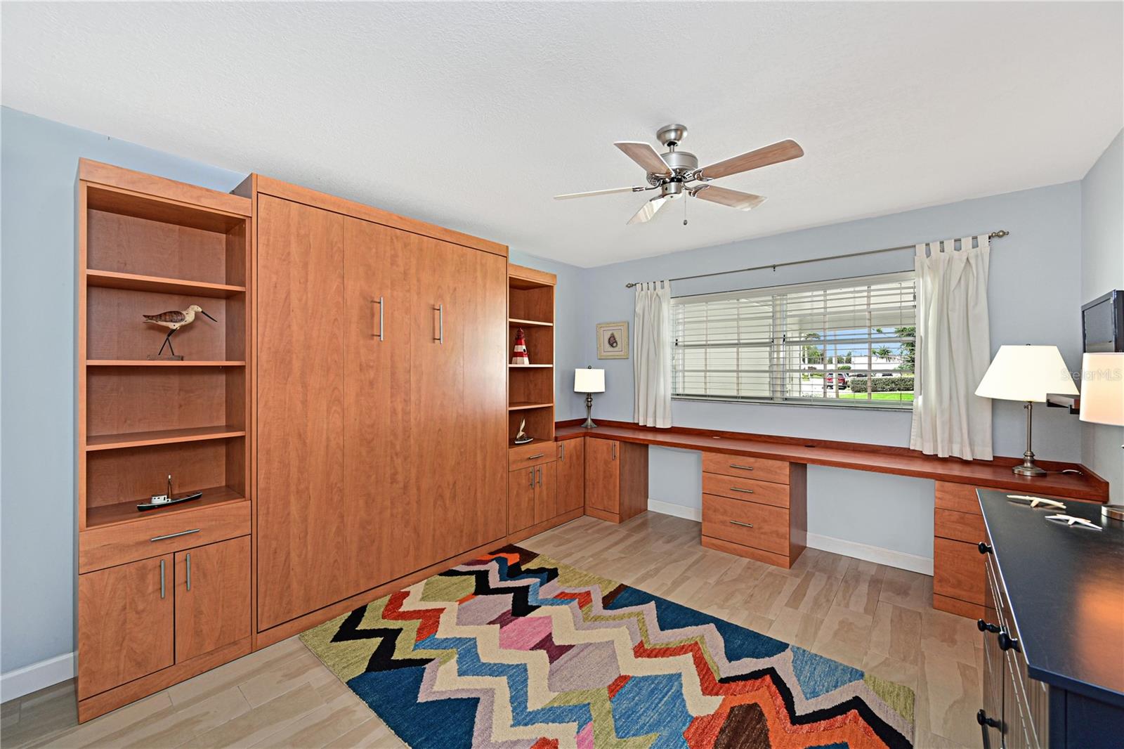 Image 24 of 74 For 4405 Mount Vernon Drive