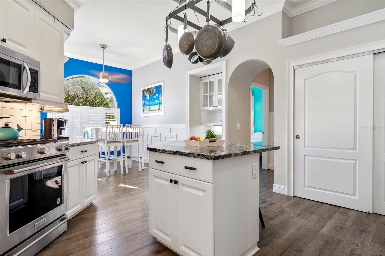 Image 15 of 39 For 4615 4th Avenue Drive E