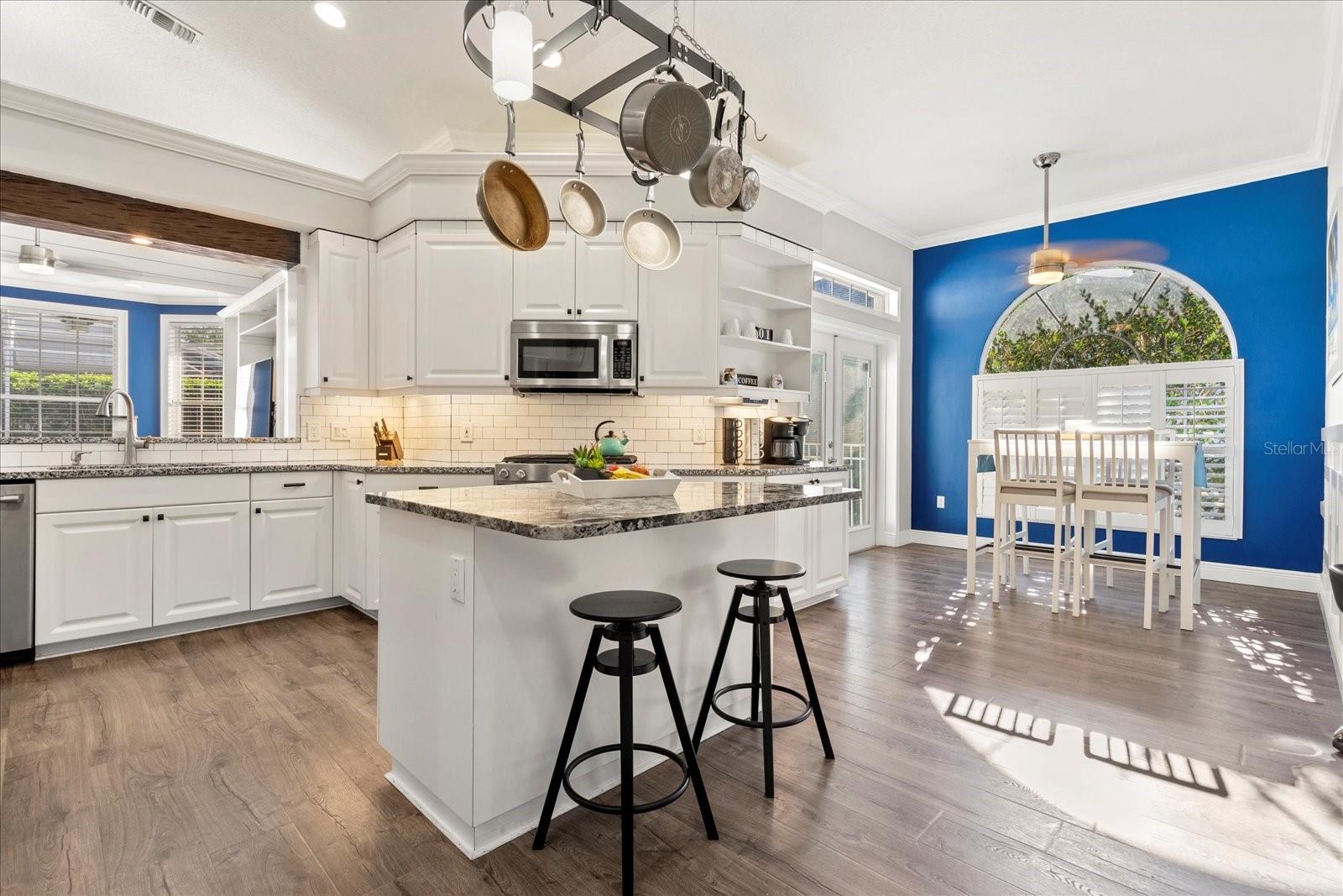 Image 5 of 39 For 4615 4th Avenue Drive E