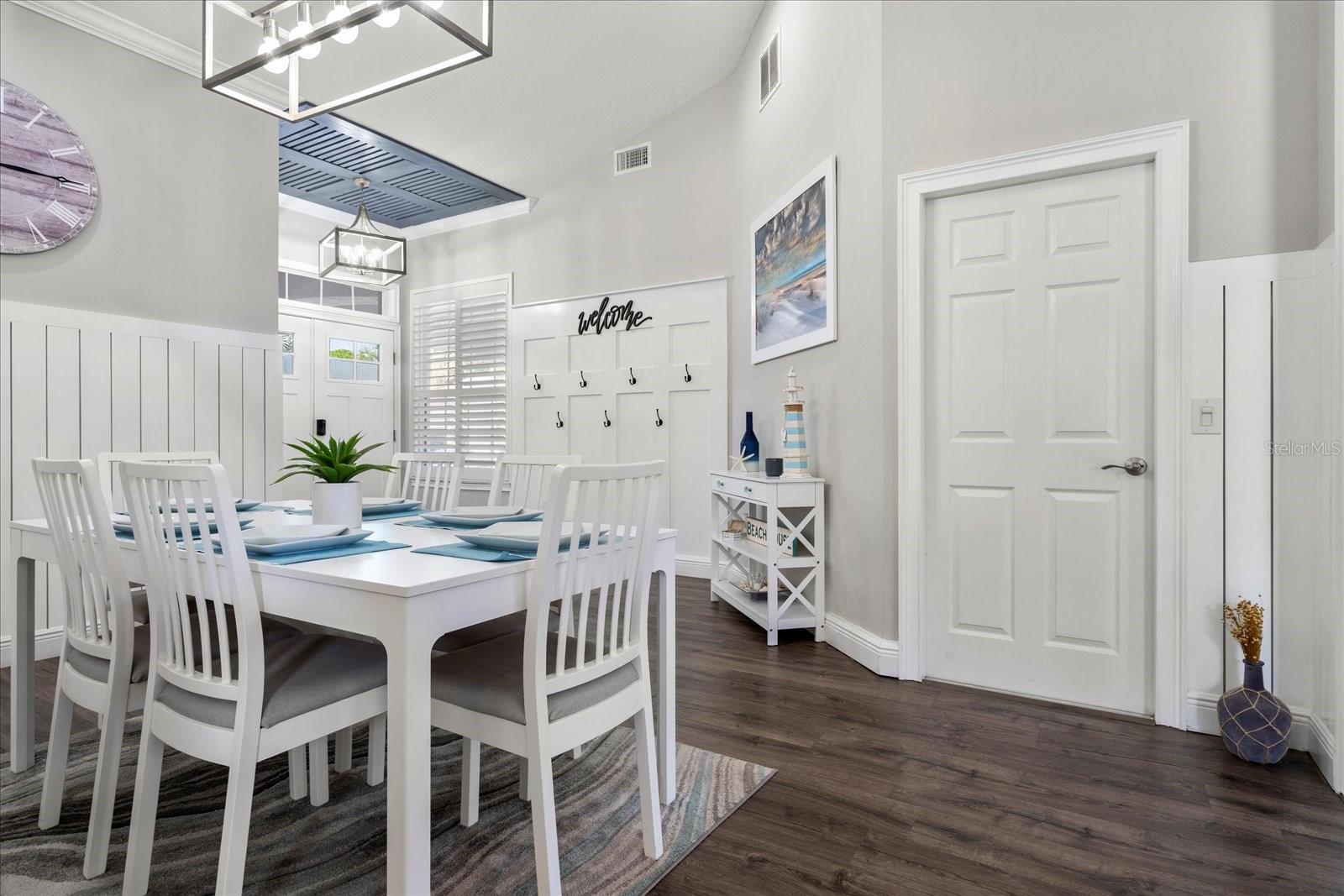 Image 6 of 39 For 4615 4th Avenue Drive E