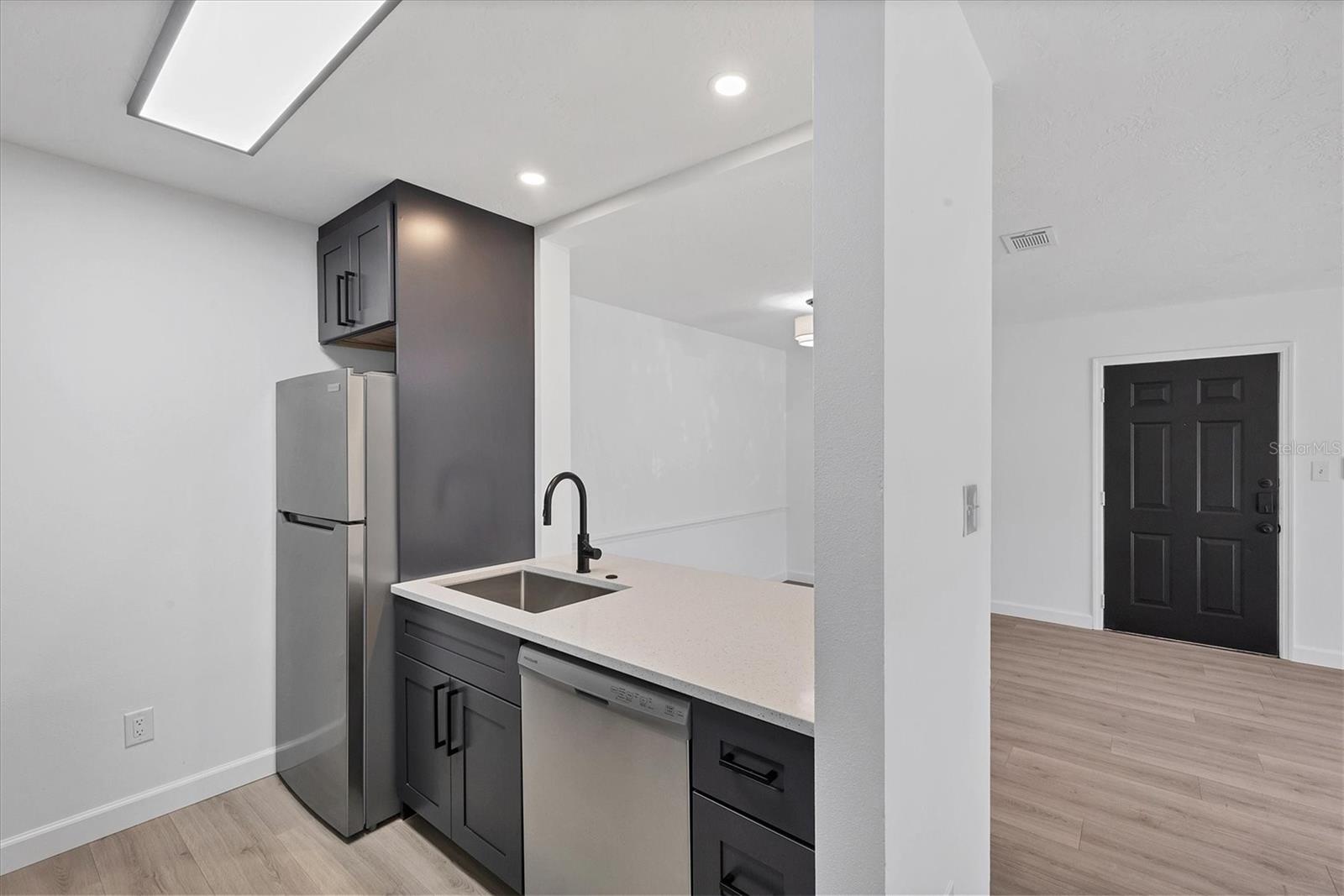 Image 13 of 47 For 4008 Crockers Lake Boulevard 11