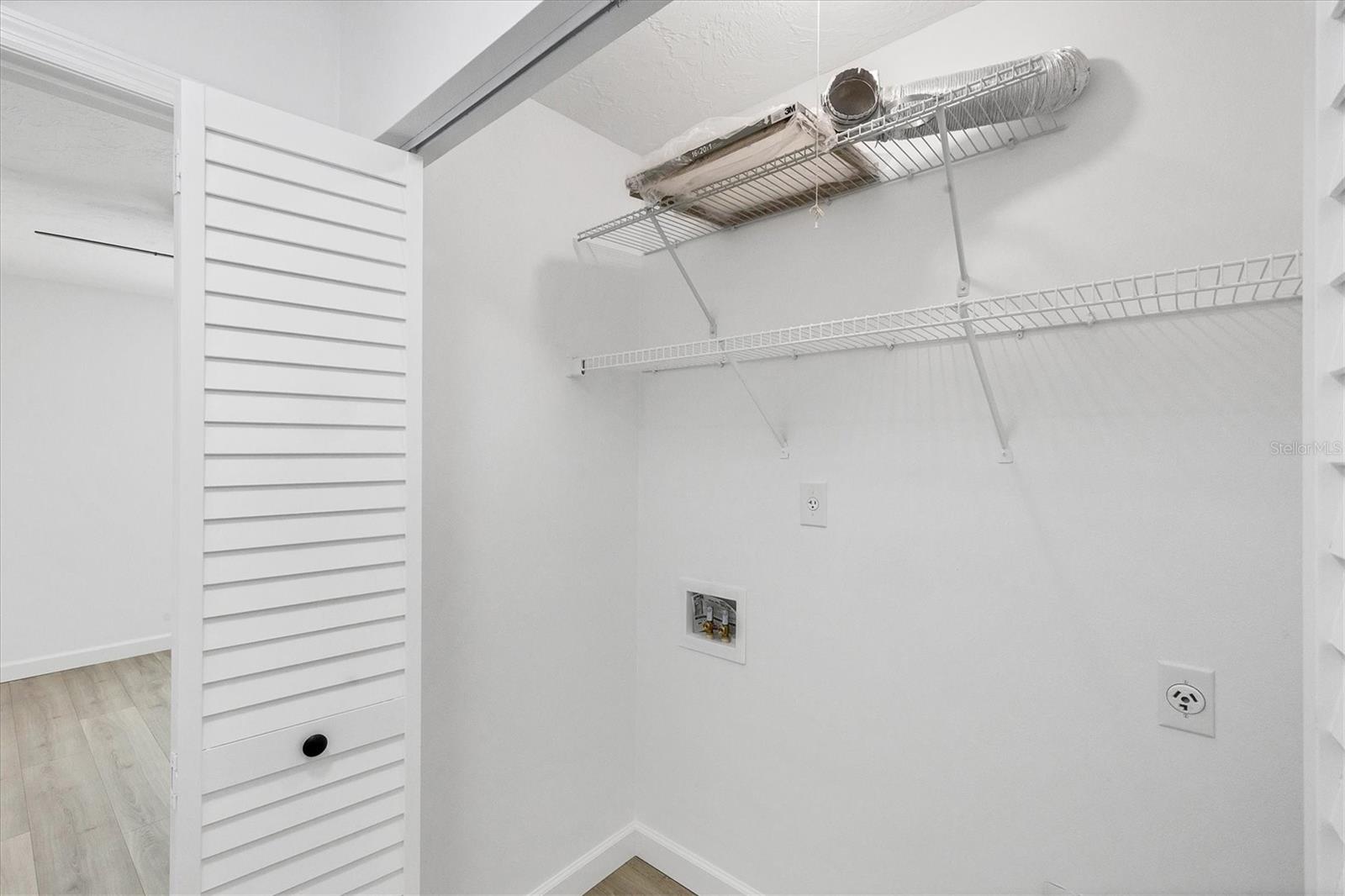 Image 29 of 47 For 4008 Crockers Lake Boulevard 11