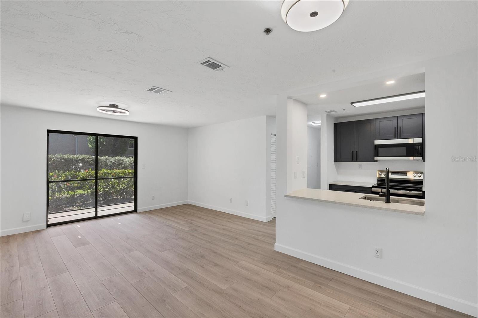 Image 3 of 47 For 4008 Crockers Lake Boulevard 11