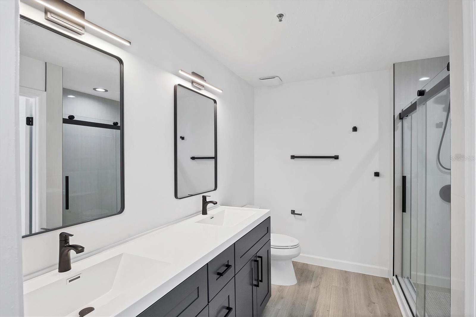 Image 8 of 47 For 4008 Crockers Lake Boulevard 11