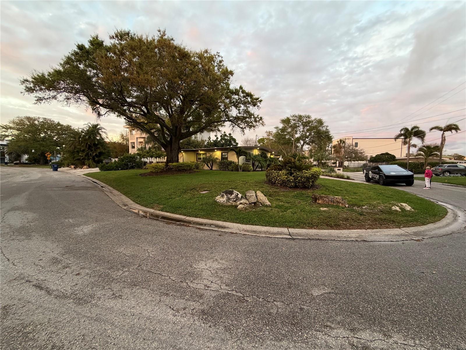 Image 4 of 14 For 25 Sandpiper Road