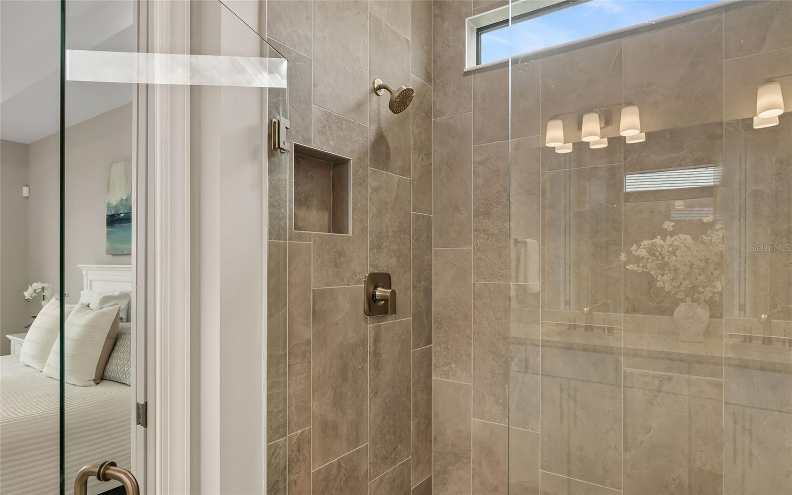 Image 18 of 50 For 17342 Luminous Avenue