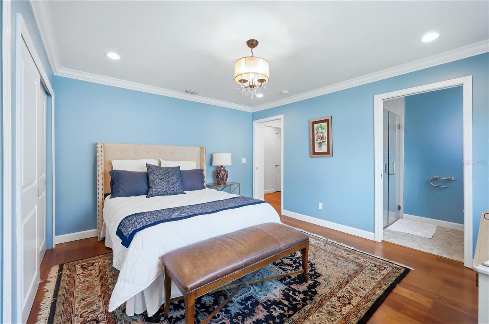 Image 17 of 45 For 2713 Riverbluff Court V101