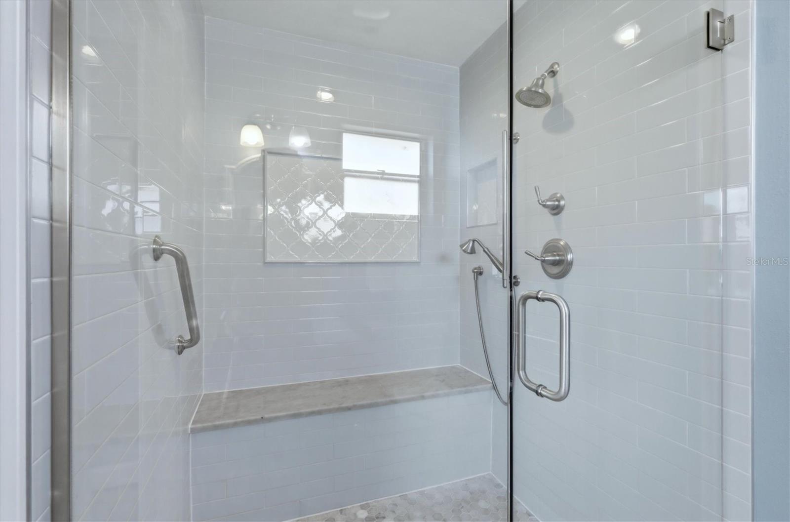 Image 19 of 45 For 2713 Riverbluff Court V101