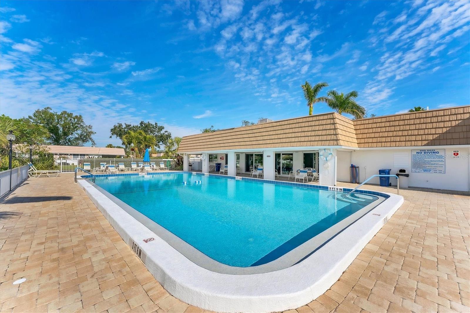 Image 35 of 45 For 2713 Riverbluff Court V101