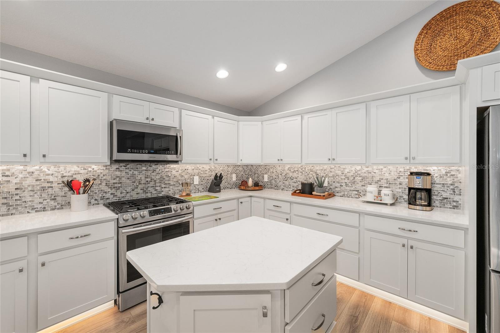 Image 10 of 23 For 2837 Cade Court