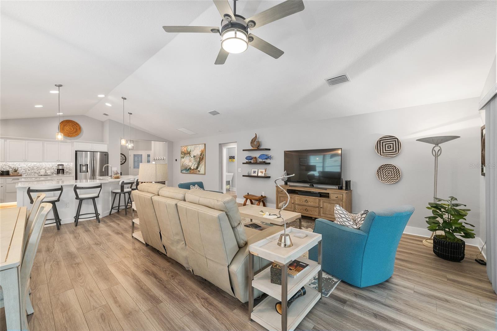 Image 6 of 23 For 2837 Cade Court