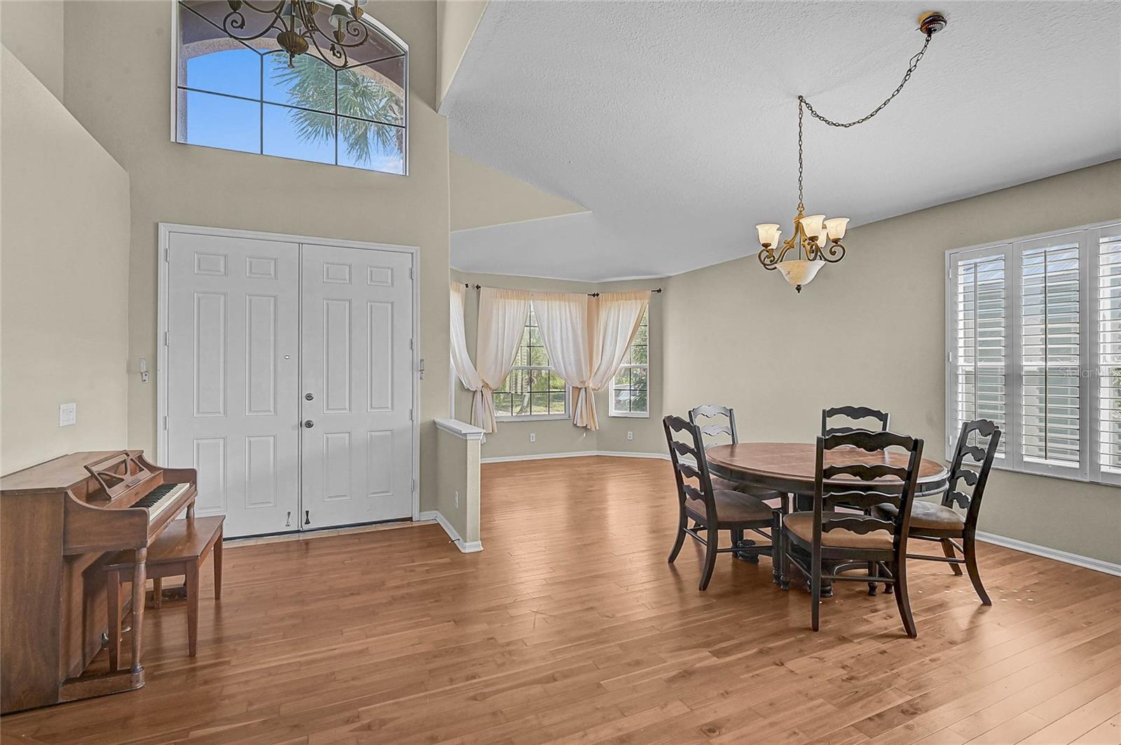 Image 2 of 58 For 3708 5th Avenue Ne