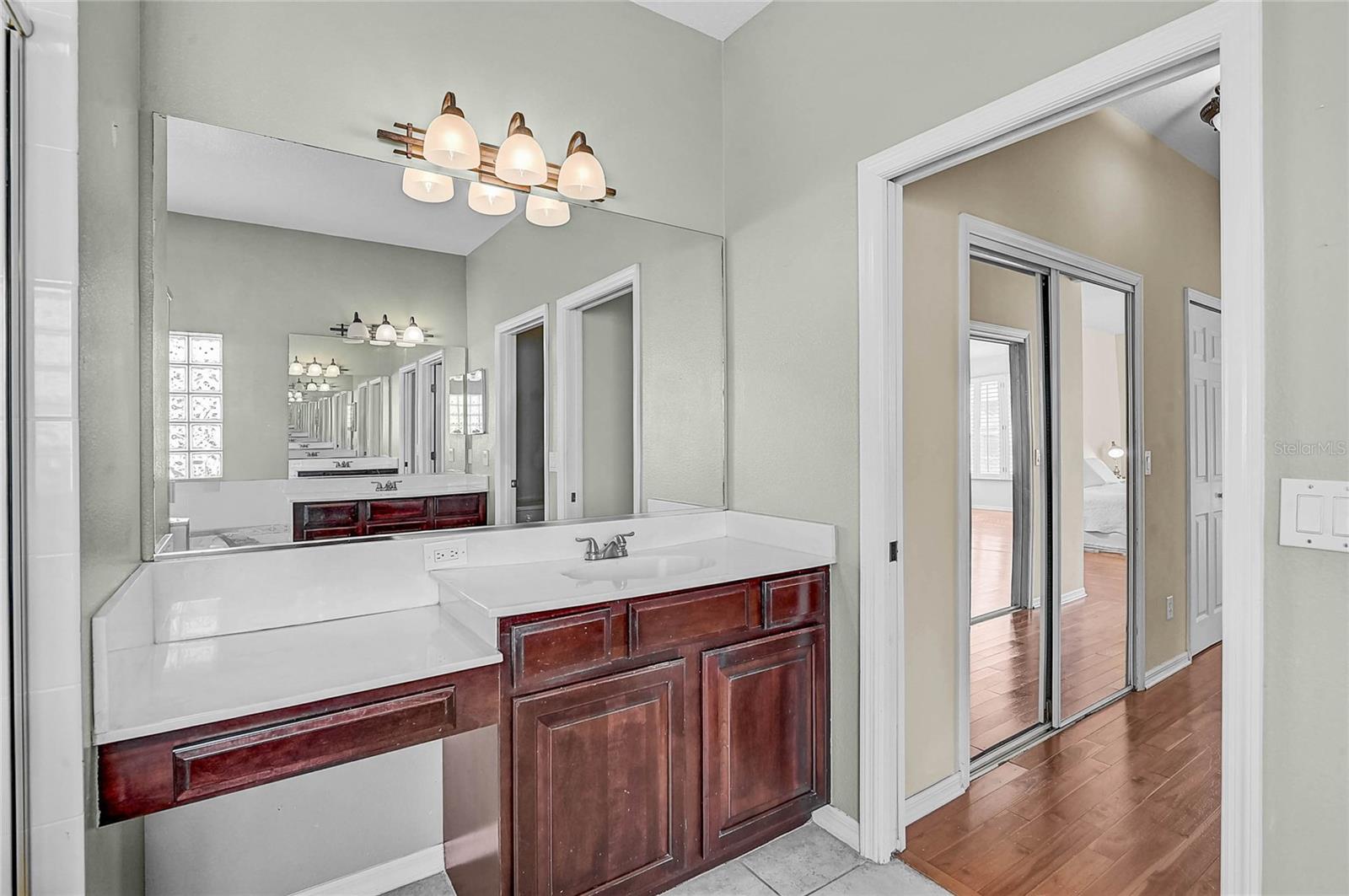 Image 24 of 58 For 3708 5th Avenue Ne