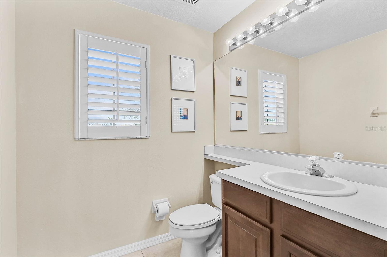 Image 28 of 58 For 3708 5th Avenue Ne