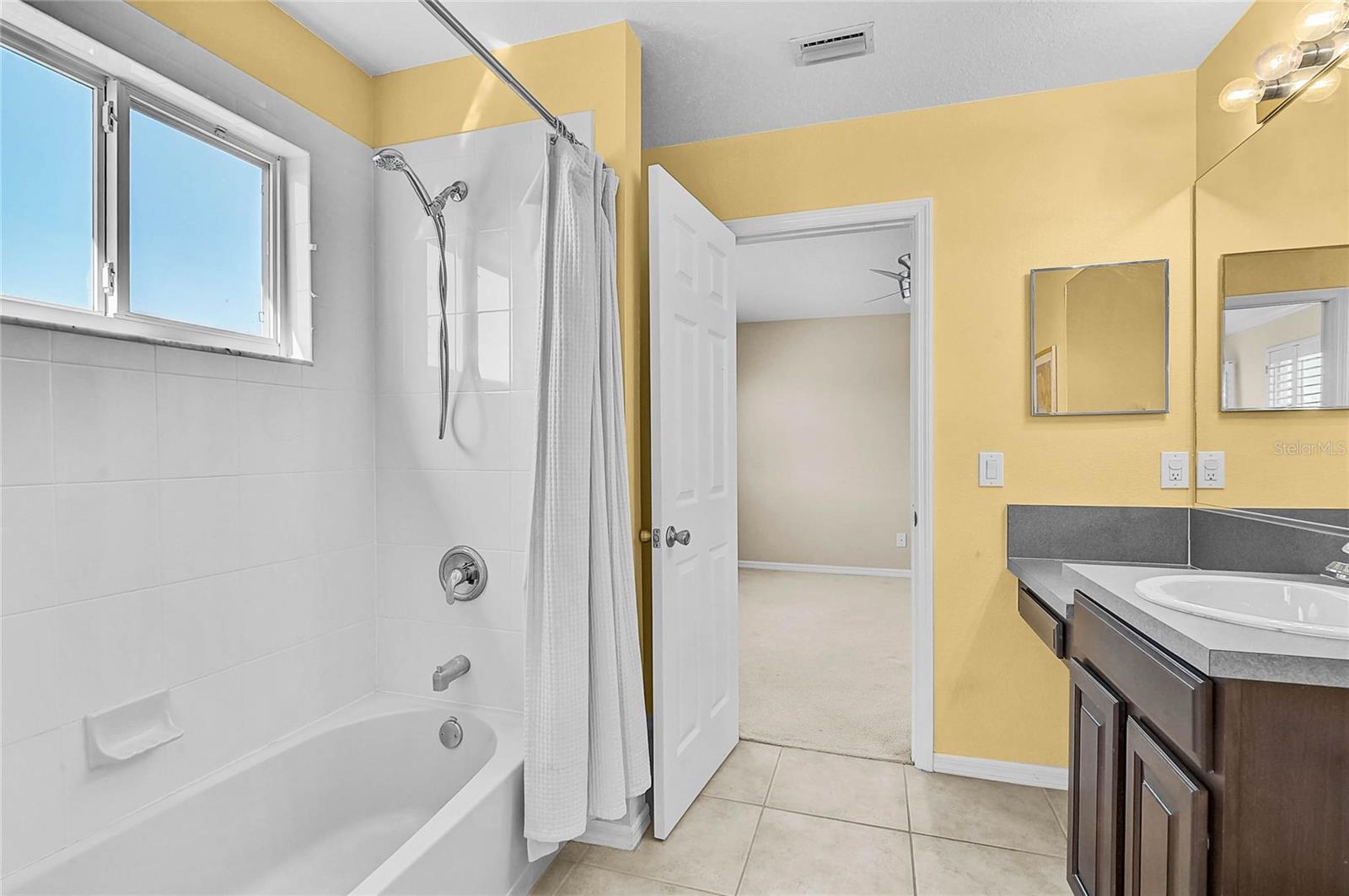 Image 35 of 58 For 3708 5th Avenue Ne