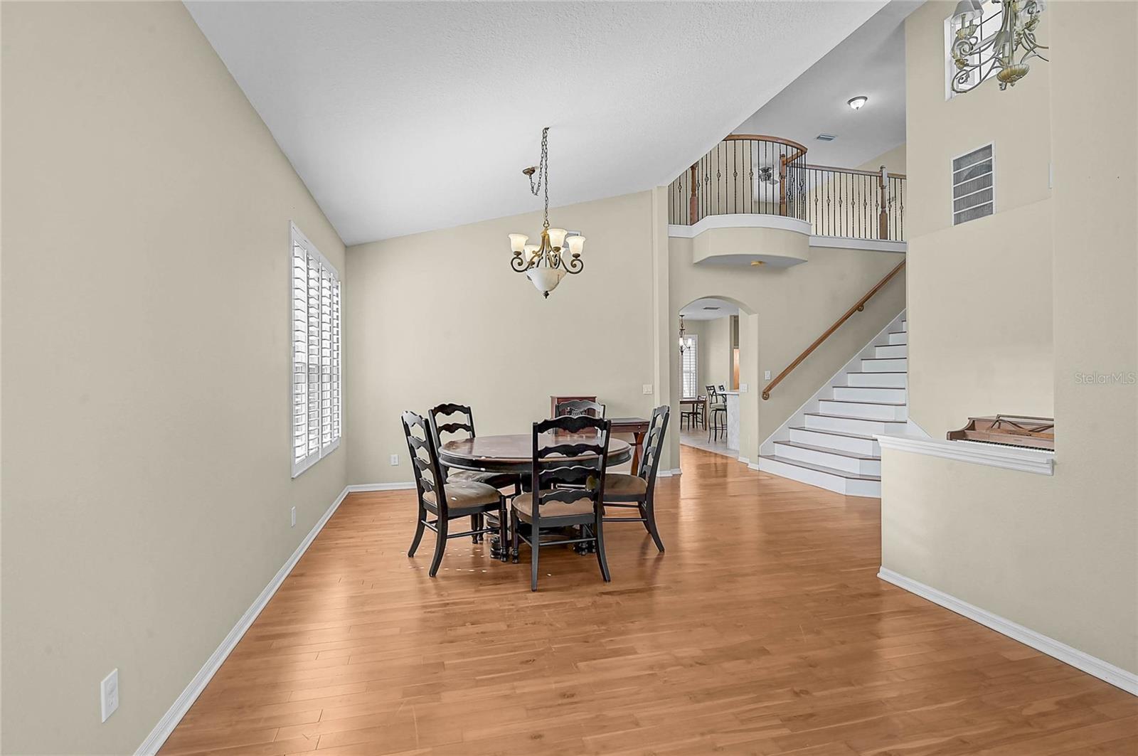 Image 4 of 58 For 3708 5th Avenue Ne