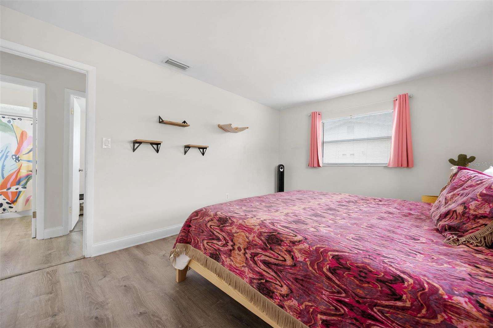 Image 19 of 29 For 5120 Brookmeade Drive